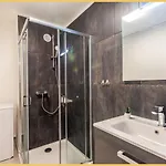 T2 I Moderne I Διαμέρισμα